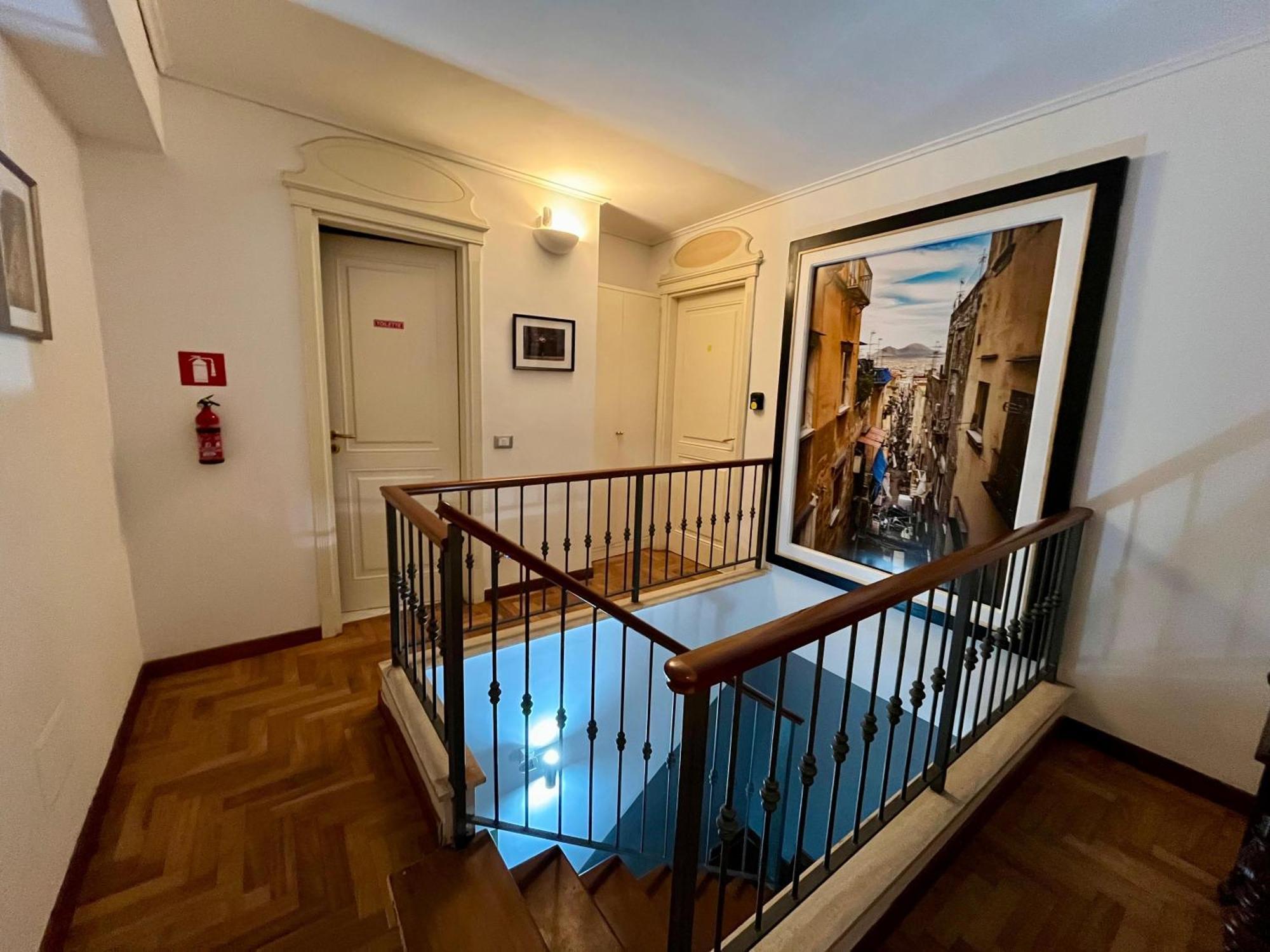 Rota House - Apartment In Santa Chiara, The Heart Of Naples Guest house 3*
