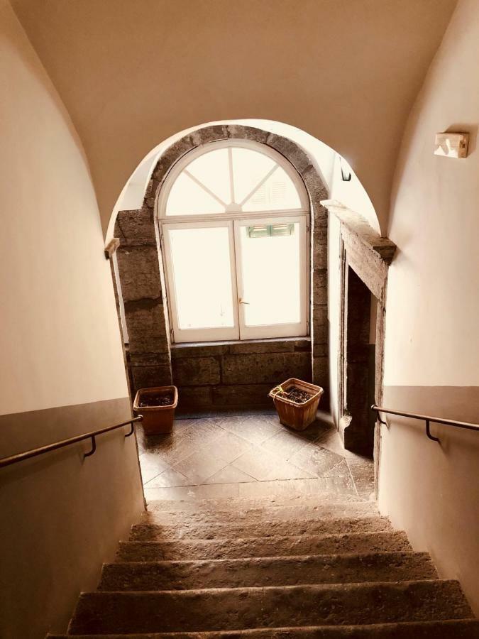 Rota House - Apartment In Santa Chiara, The Heart Of Naples Guest house
